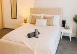 Location vacances  Gare de Sunderland - Flat - Sleeps 4 - Parking - Balcony - Pet friendly-1