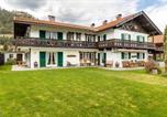 Location vacances  Wachensee - Ferienwohnung Parterre-1