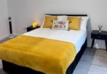 Location vacances Manchester - Cozy Studio in Manchester M U F C-o2whp-Lccc-Coop-1