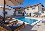 Location vacances Opatija - Pet Friendly Home In Poljane-1