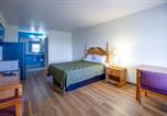 Hôtel Pontiac - Economy Inn & Suites-3