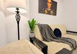Location vacances  Eglise Stavropoleos - Spacious 2br Steps from the Palace of Parliament - Walk Everywhere-3