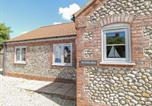 Location vacances Bircham - Woodlark-2