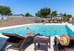 Camping avec Piscine couverte / chauffée Charente-Maritime - Camping Romanée - Campiotel des Dunes  -1