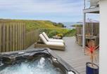 Location vacances Mullion - Daphne-1