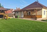 Location vacances Hajdúszoboszló - Family Holiday Home-1