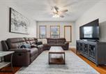Location vacances Boston - Tufts 3-Bed 2-Office Home with Laundry-1