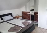 Location vacances Wolgast - Fischstübchen Neeberg Apt 1 – Wald und Wiese-1