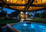 Hôtel Salbris - La Grange De Léonie, Chambres d'hôtes avec Piscine et Spa-2