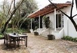 Location vacances  Emerald Backpackers - 55 Tulbagh Boutique Guest House - Or Tambo-2