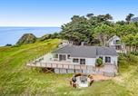Location vacances Upper Lake - Saddle Point Main House-1