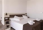 Location vacances  Badalone - Mesón Hostal La Cabaña-4