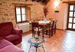 Location vacances Pieve Santo Stefano - Charming apartment in Caprese Michelangelo, shared pool.-3
