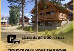 Location vacances Mont-de-Lans - Chalet au pied des pistes-1