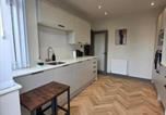 Location vacances  Aéroport international de Birmingham - New-4 Bed-Sleeps 6-Free Parking-Wi-Fi-Bhx-Nec-Hs2-2