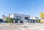 Location vacances Figueres - Jouvacations Villa La Selva-2