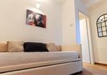 Location vacances Malgrate - Exclusive apartment - Magritte Style-4