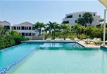 Location vacances Willemstad - Spacious apartment on Blue Bay Resort with a view-1