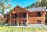 Location vacances Arriach - Stylish Loft Apartment with Mountain View near the Lake-1