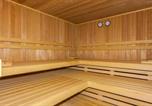 Location vacances Glowe - Fewo am Wald Fewo 03 - Balkon, Gartennutzung, Sauna-1