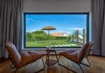 Location vacances  Paysage culturel de Sintra - Penedo Escape Sea Suites-4