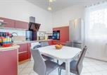 Location vacances Royan - Amazing Apartment In Royan With Wifi-4