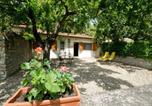 Location vacances Pontassieve - Holiday home in Pelago with garden-4
