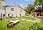 Location vacances Umbertide - Gorgeous Home In Palazzetto Nese-1