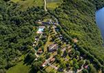 Camping avec Piscine Saint-Galmier - Flower Camping de Mars-1