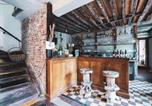 Location vacances Comblain-au-Pont - Cozy Apartment in a 16th Century Castle-3