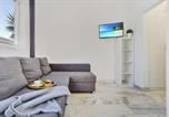 Location vacances Santiago del Teide - The Stone Apartment, Los Gigantes, Heated Pool-2