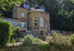 Location vacances  Gare d'Halifax - Belvedere Farm-2