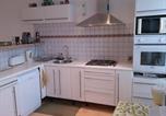 Location vacances Royan - Maison pour 7 au cœur de Royan, jardin clos, proche plage et centre-ville, Wifi inclus - Fr-1-494-71-2