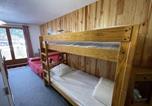 Location vacances Auvergne - T2 avec balcon au cœur de la station, proche pistes et commerces - Fr-1-787-91-3
