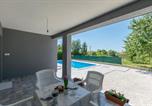 Location vacances Aéroport de Zadar - Apartment Cherry Garden-3