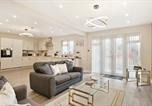 Location vacances  Gare de Dorridge - 4-Bedroom House in Shirley Solihull Near Nec and Airport-1