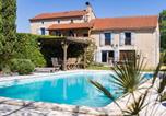 Location vacances Rignac - Villa avec piscine et parking - 12 pers. - Fr-1-828-20-1