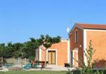 Location vacances Le Pouget - Maison Orange-2