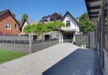 Location vacances Gare de Bornemouth - White House by the sea-1