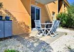 Location vacances Courthézon - Lovely Apartment In Orange With Kitchen-1