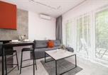 Location vacances Katowice - Stylish Studio for 2 Guests with a Spacious Balcony in Katowice by Noclegi Renters-1