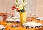 Location vacances Deal - Coal Miners Cottage - Moments to Seafront & Town-3