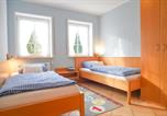 Location vacances Schmallenberg - Hof Köhne - Haus am Spielplatz - Schweinchen-4