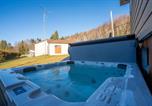 Location vacances Saint-Michel-des-Saints - La Zenitude Spa & Lake View-2