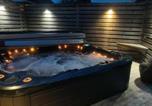Location vacances Stockholm - Modern Villa with Hot Tub & Sauna Near Stockholm-4