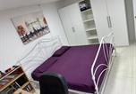 Location vacances  Gare de Slough - Separate One Bedroom Large Apartment in Slough-2
