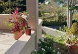 Location vacances  Palm Island ou Ile Prune - Hibiscus House-2