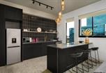 Location vacances  The Neighbourgoods Market - Designer Cbd Retreat with Rooftop Pool and Deck-2