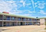 Hôtel Conroe - Scottish Inns & Suites Shenandoah Woodlands Mall-3