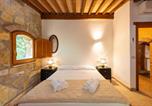 Location vacances Monteverdi Marittimo - Le Querciolaie with Geothermal Pool - by Posarellivillas-4